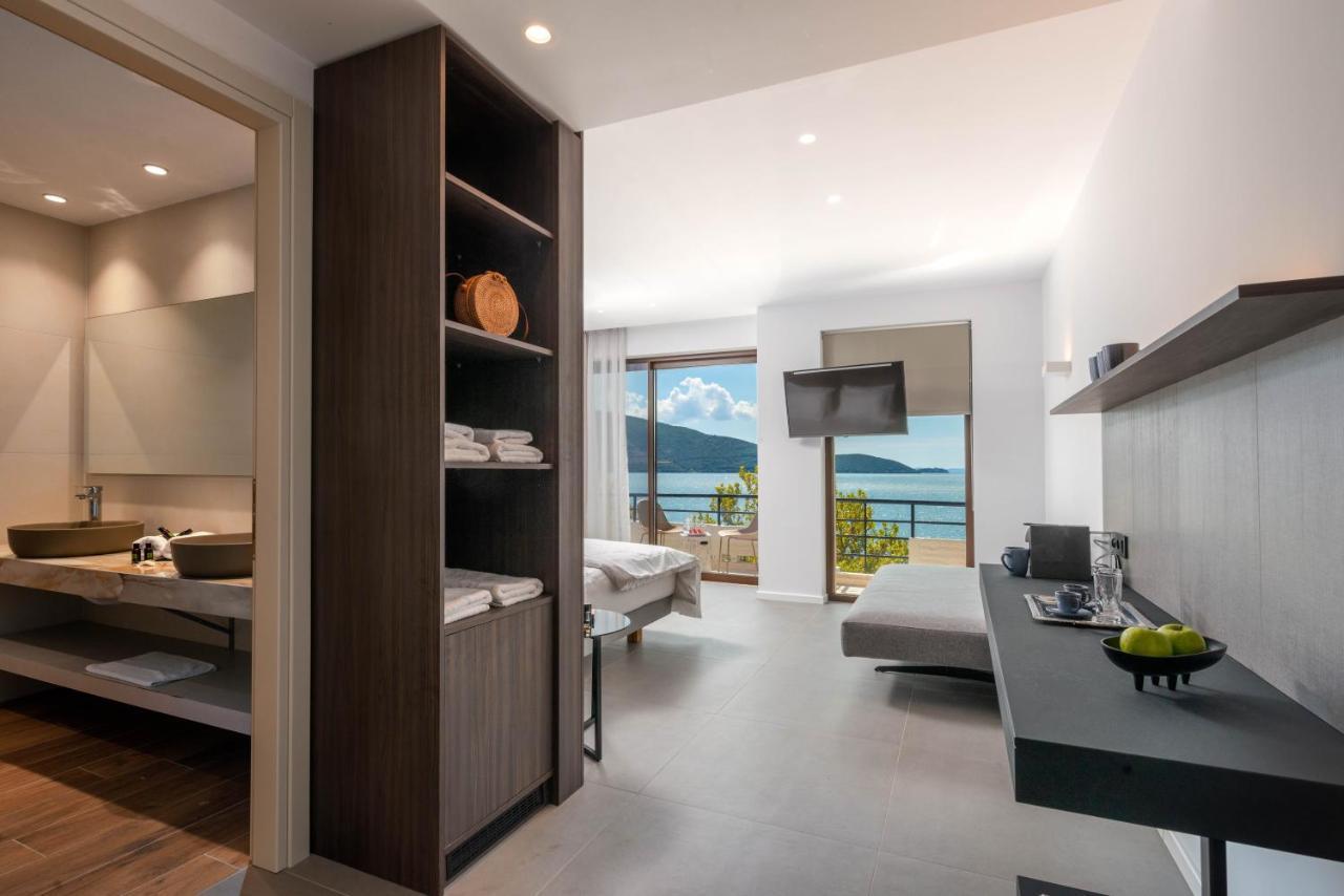 El Greco Hotel Igoumenitsa Bagian luar foto