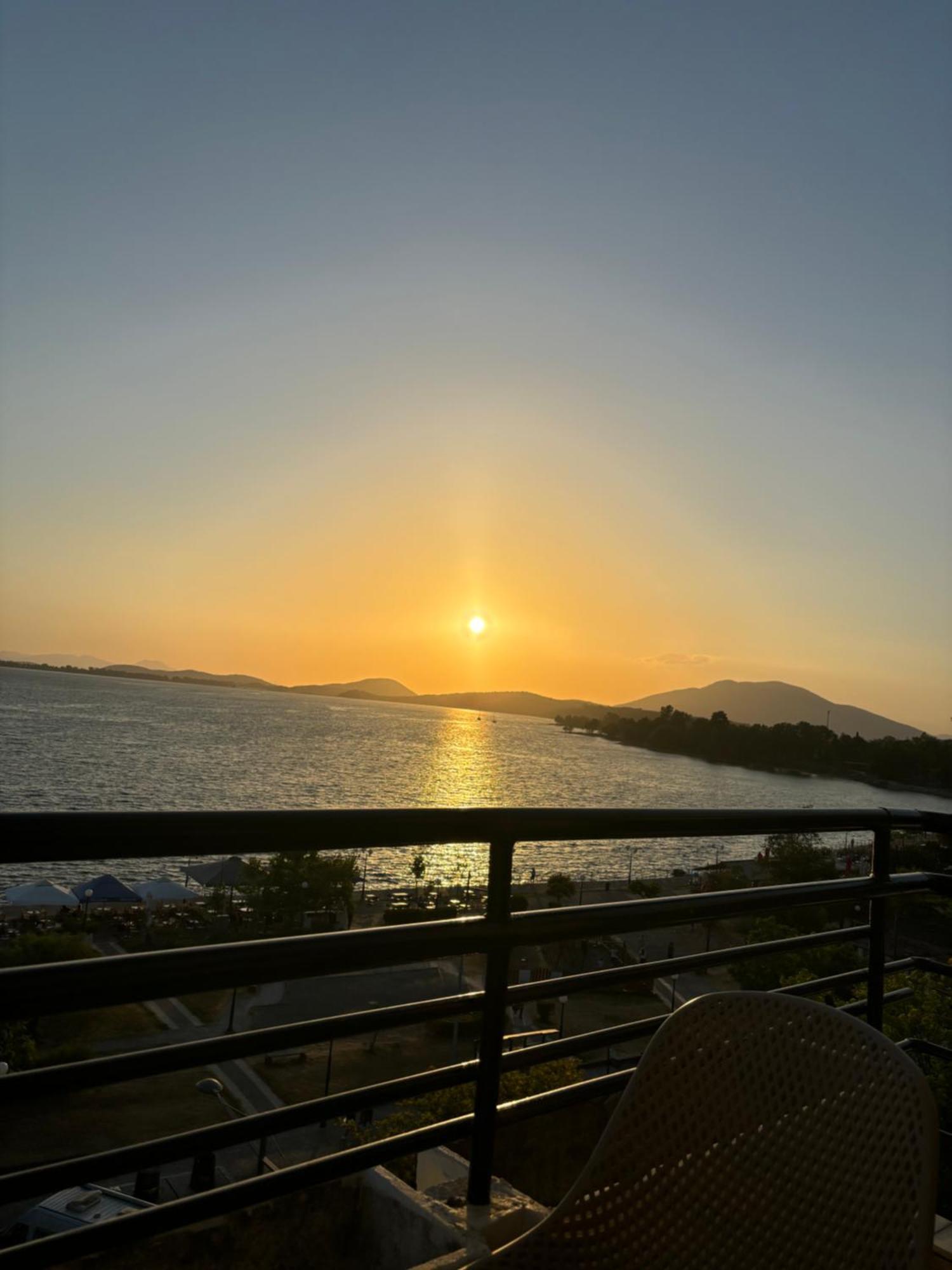 El Greco Hotel Igoumenitsa Bagian luar foto