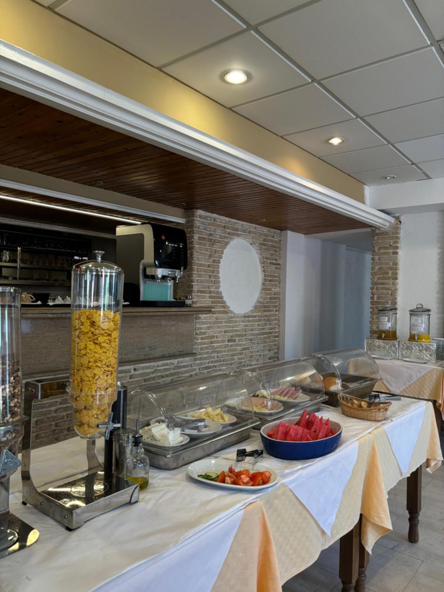 El Greco Hotel Igoumenitsa Bagian luar foto