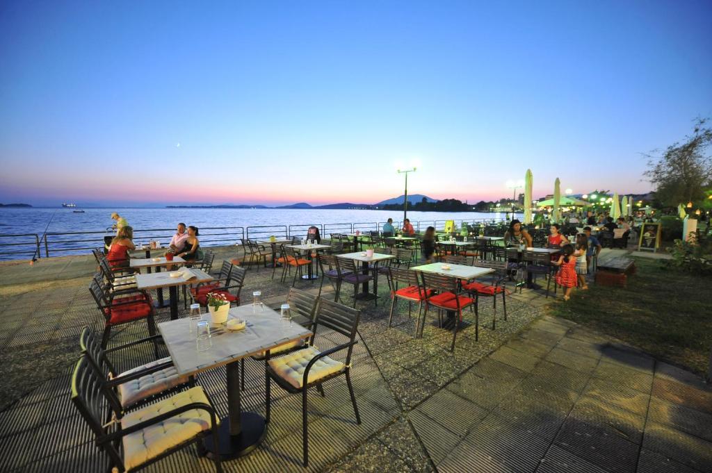 El Greco Hotel Igoumenitsa Bagian luar foto