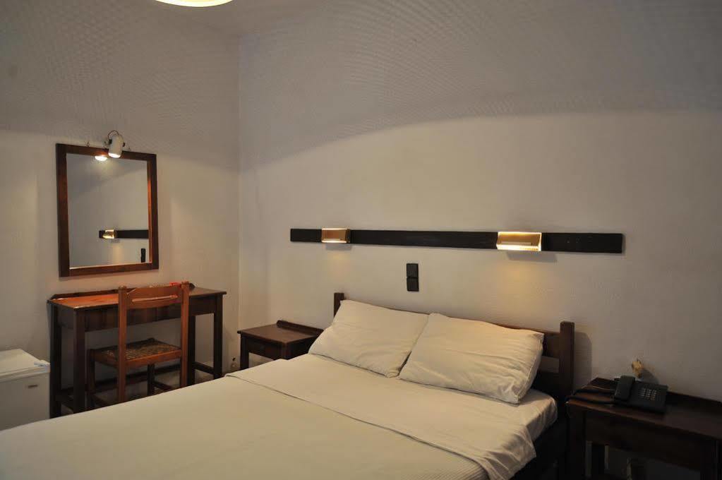 El Greco Hotel Igoumenitsa Bagian luar foto
